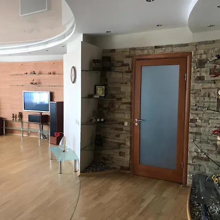Kazarmenniy Pereulok 4 Apartment
